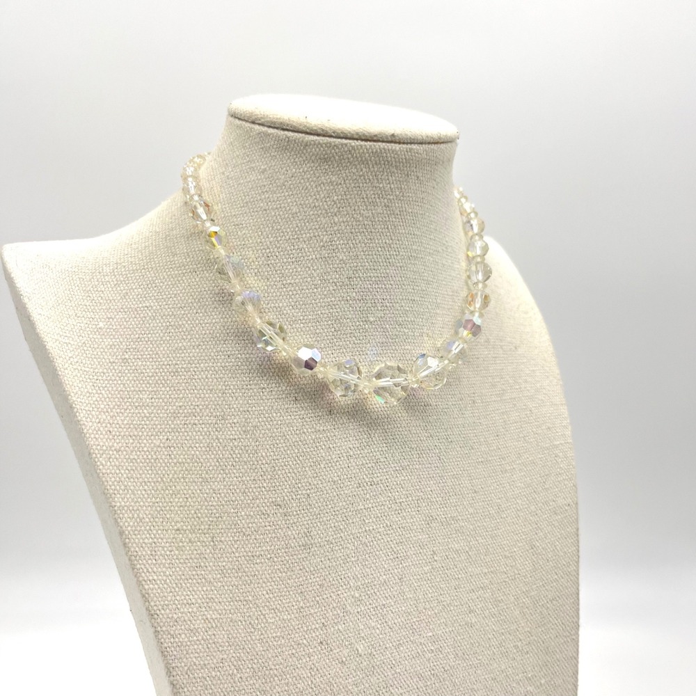 Vintage Aurora Borealis Iridescent Glass Graduated Faceted Bead Necklace 15.5in